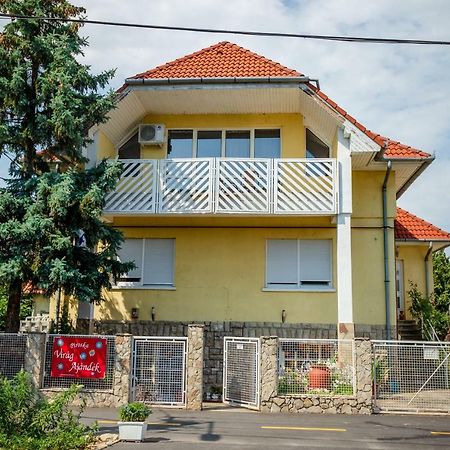 Teraszos Vendeghaz Apartment Кестели Екстериор снимка